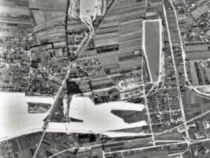 Luftbild von 1941: Kiesabbau am Lerchenauer See und Aufschüttungen